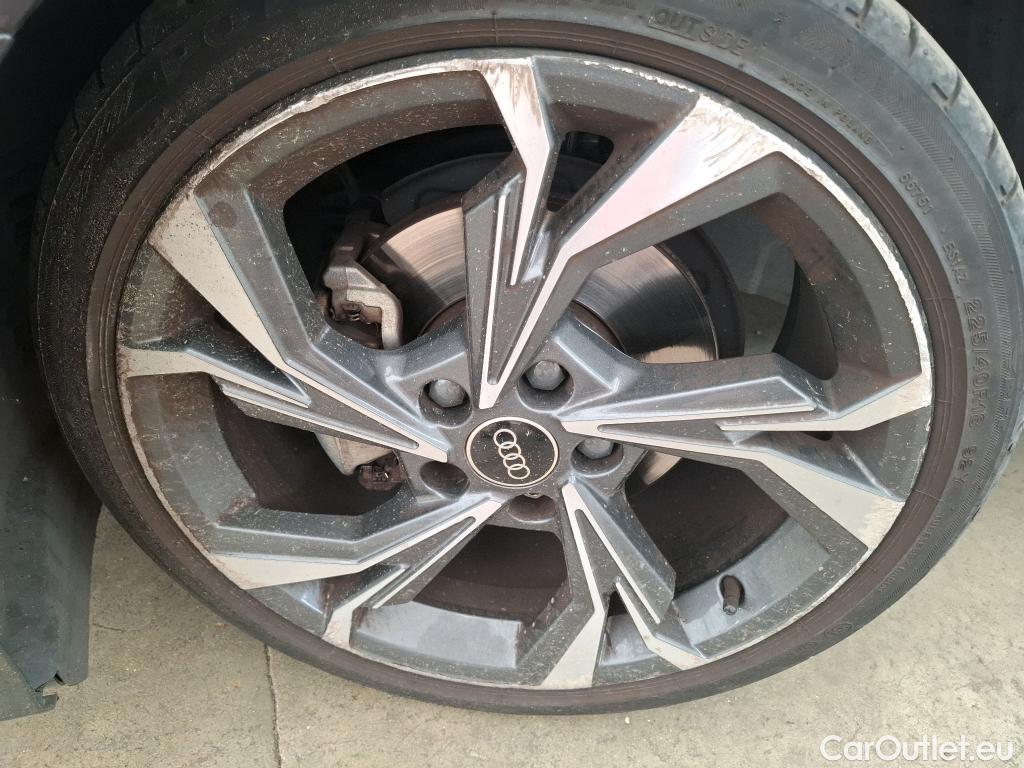  Audi  A3 AUDI  Sportback / 2020 / 5P / Berline 30 TFSI MHEV S Tronic 110 S Line #46