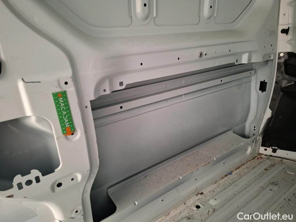 Renault  Trafic  III Fourgon L2H1 3T Confort 2.0 dCi 130CV BVM6 E6d #9