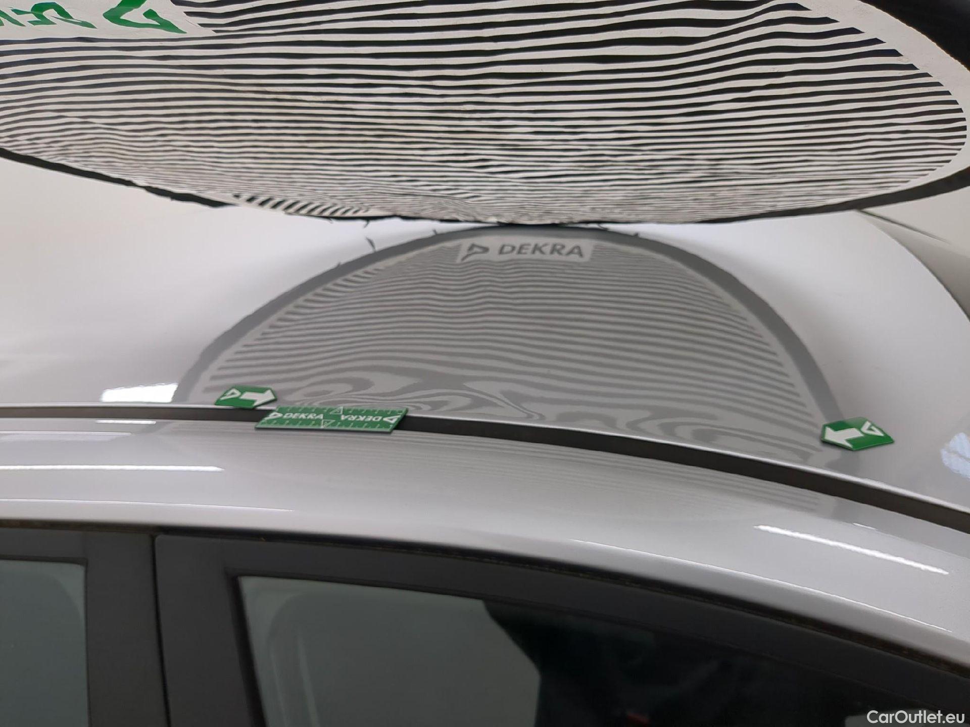  Hyundai  i20  Initia 1.2 85CV BVM5 E6d #17