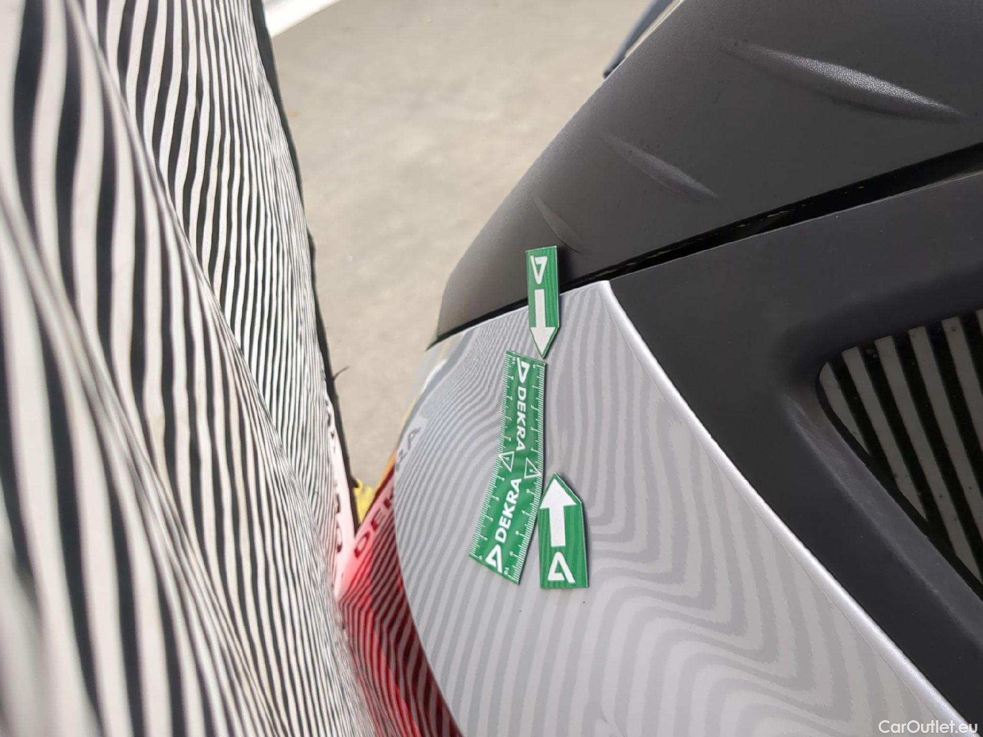  Hyundai  i20  Initia 1.2 85CV BVM5 E6d #7