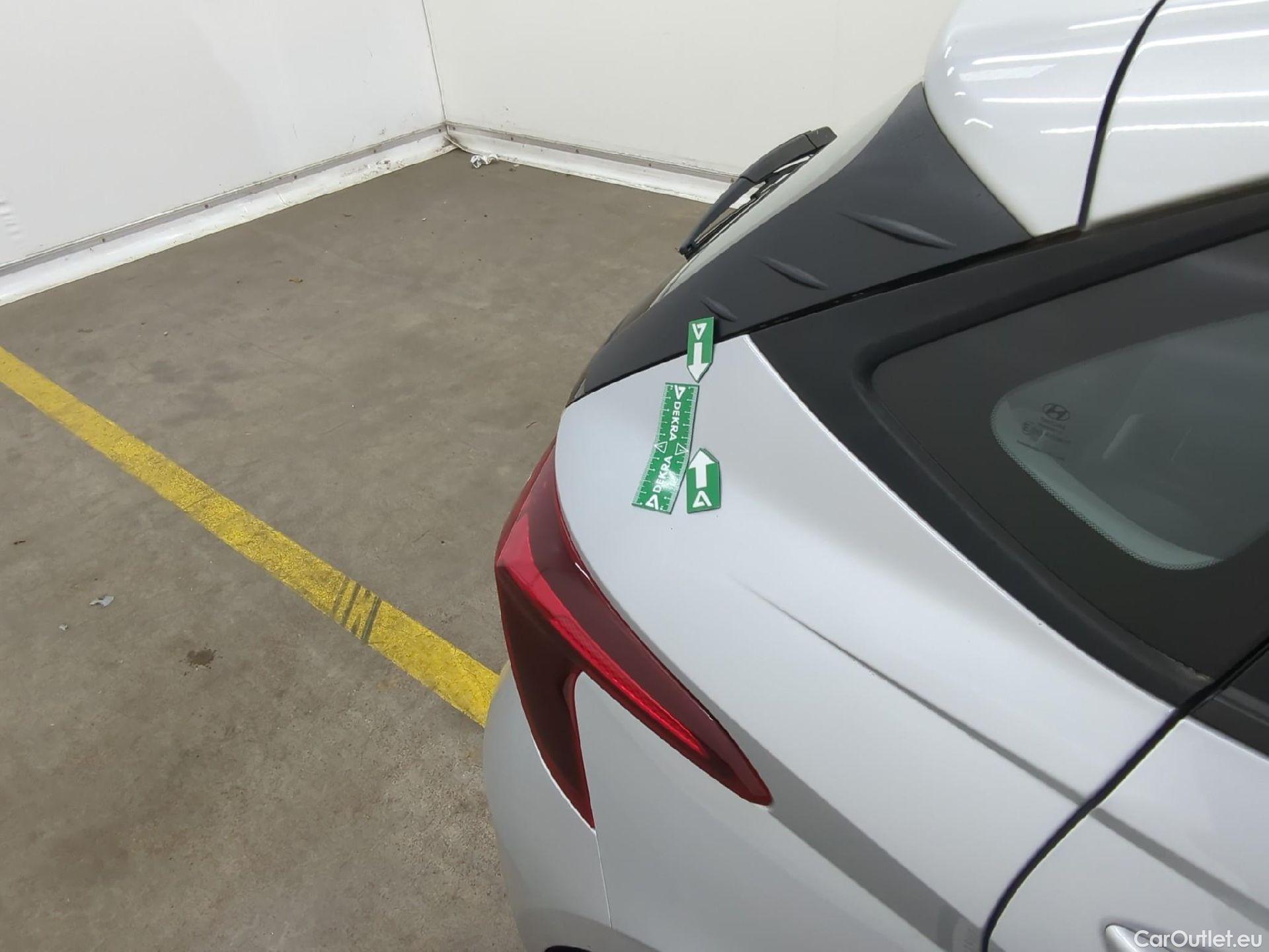  Hyundai  i20  Initia 1.2 85CV BVM5 E6d #8