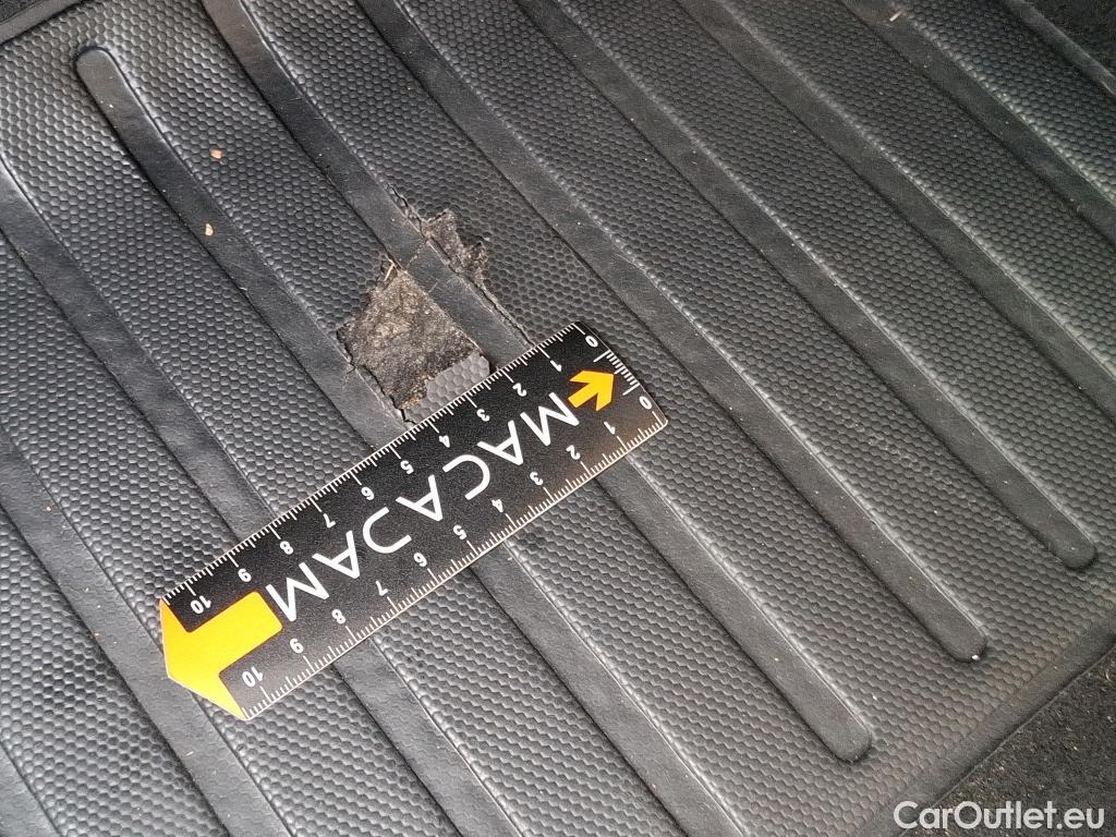  Citroen  C4 CITROEN  X / 2022 / 4P / Berline PureTech 130 S&S EAT8 Feel Pack #26