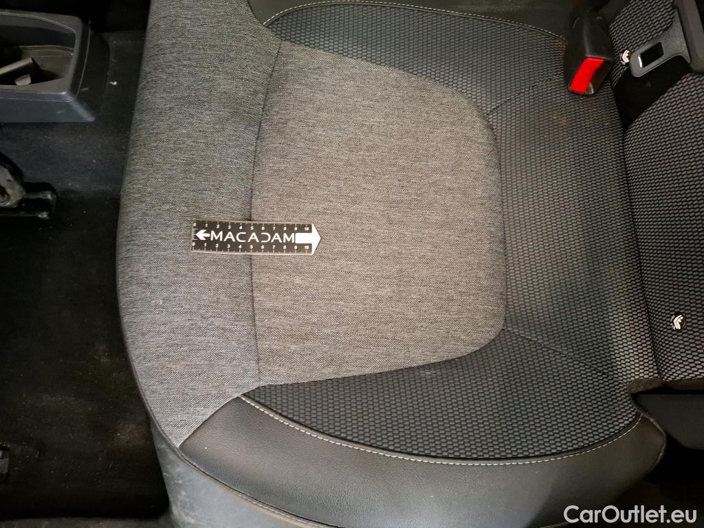  Renault  Captur  Intens 1.3 TCe 150CV BVM6 E6dT #50