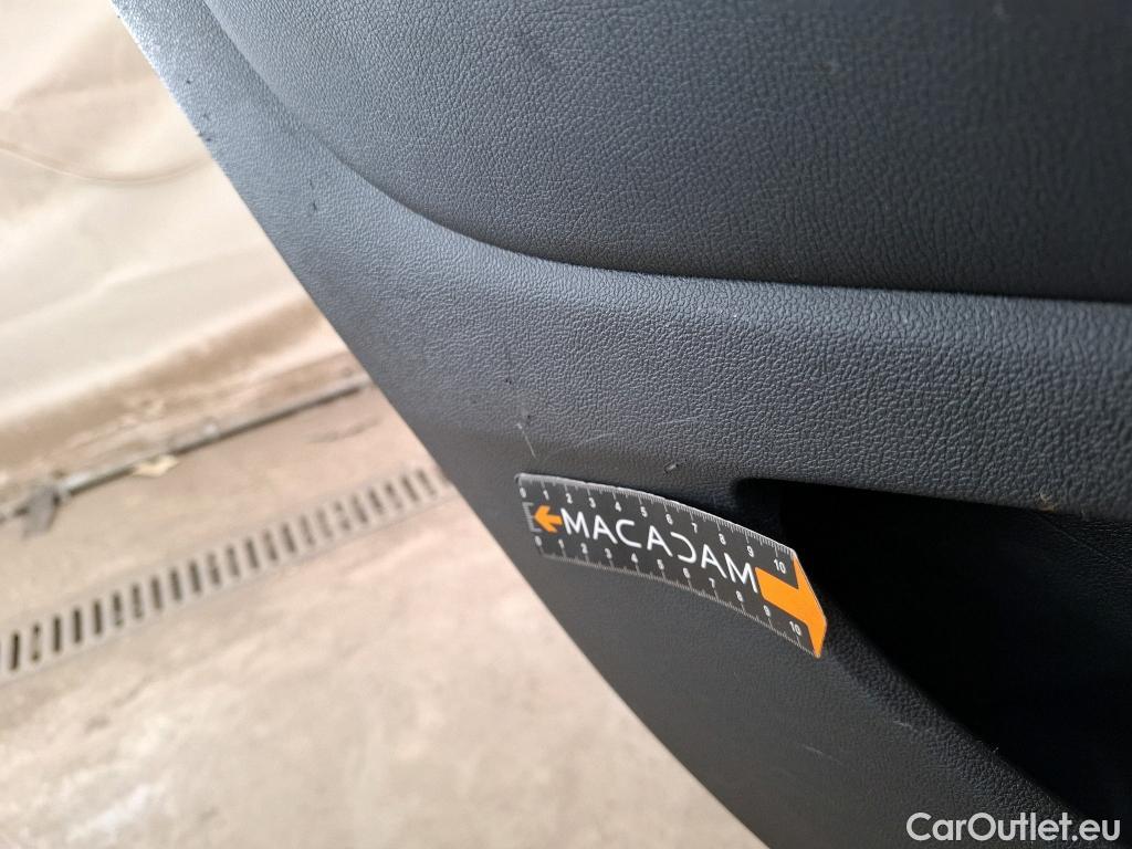  Renault  Captur  Intens 1.3 TCe 150CV BVA6 E6dT #26