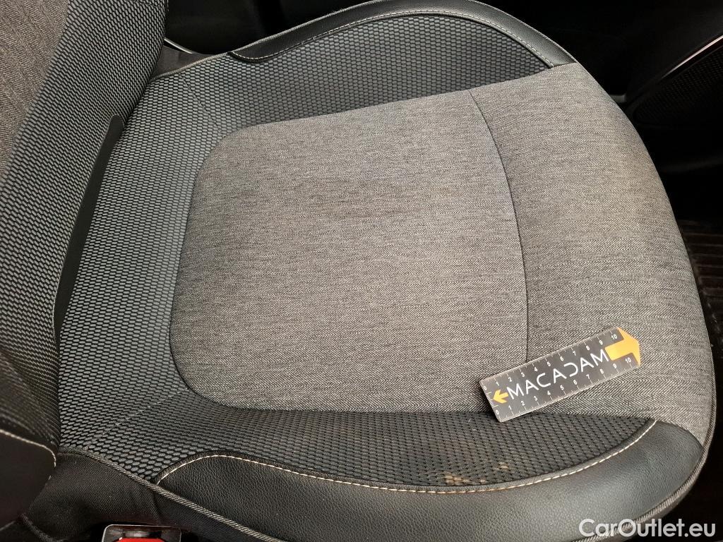 Renault  Captur  Intens 1.3 TCe 150CV BVA6 E6dT #117