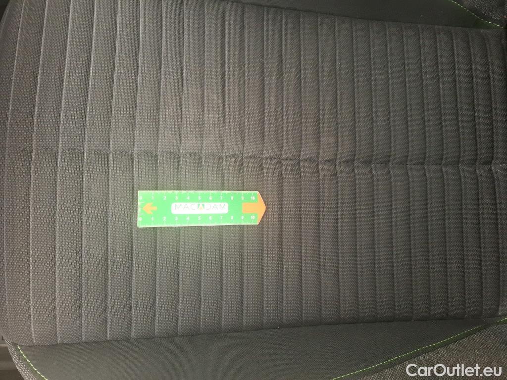  Peugeot  208 PEUGEOT  / 2023 / 5P / Berline PureTech 100 S&S Active #18