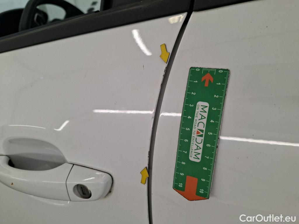  Citroen  C3  Société Feel 1.2 PureTech 80CV BVM5 E6d #35