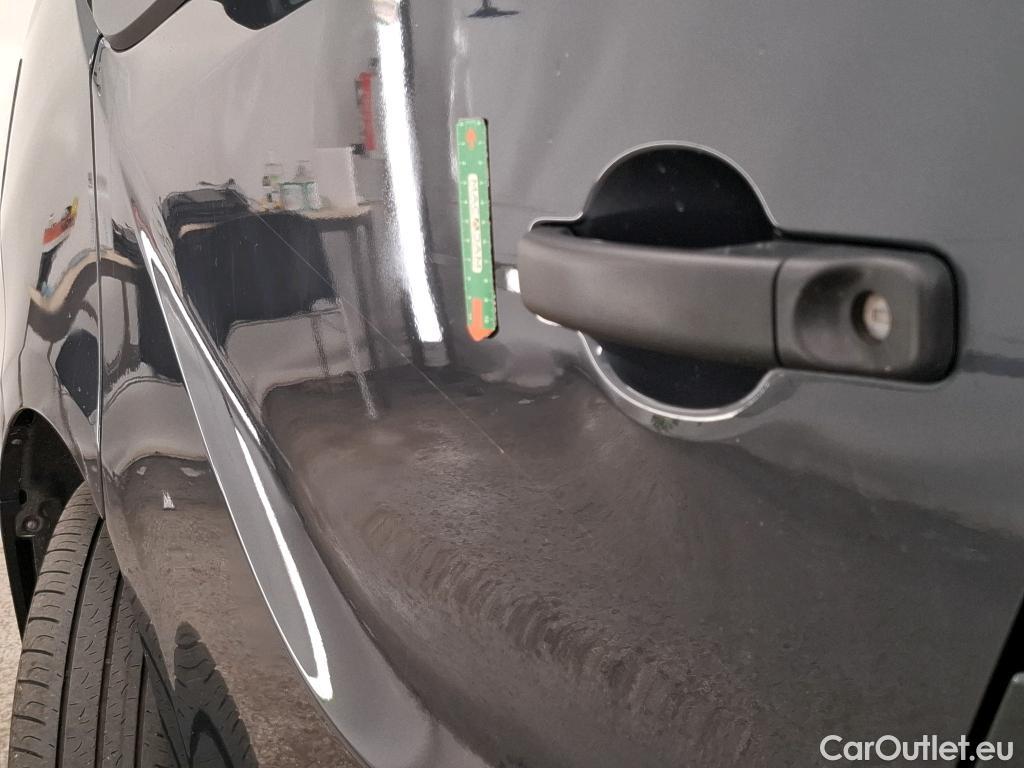  Renault  Trafic RENAULT  / 2021 / 4P / Combi NV Zen L1 Energy dCi 150 S&S - 8 pl #19