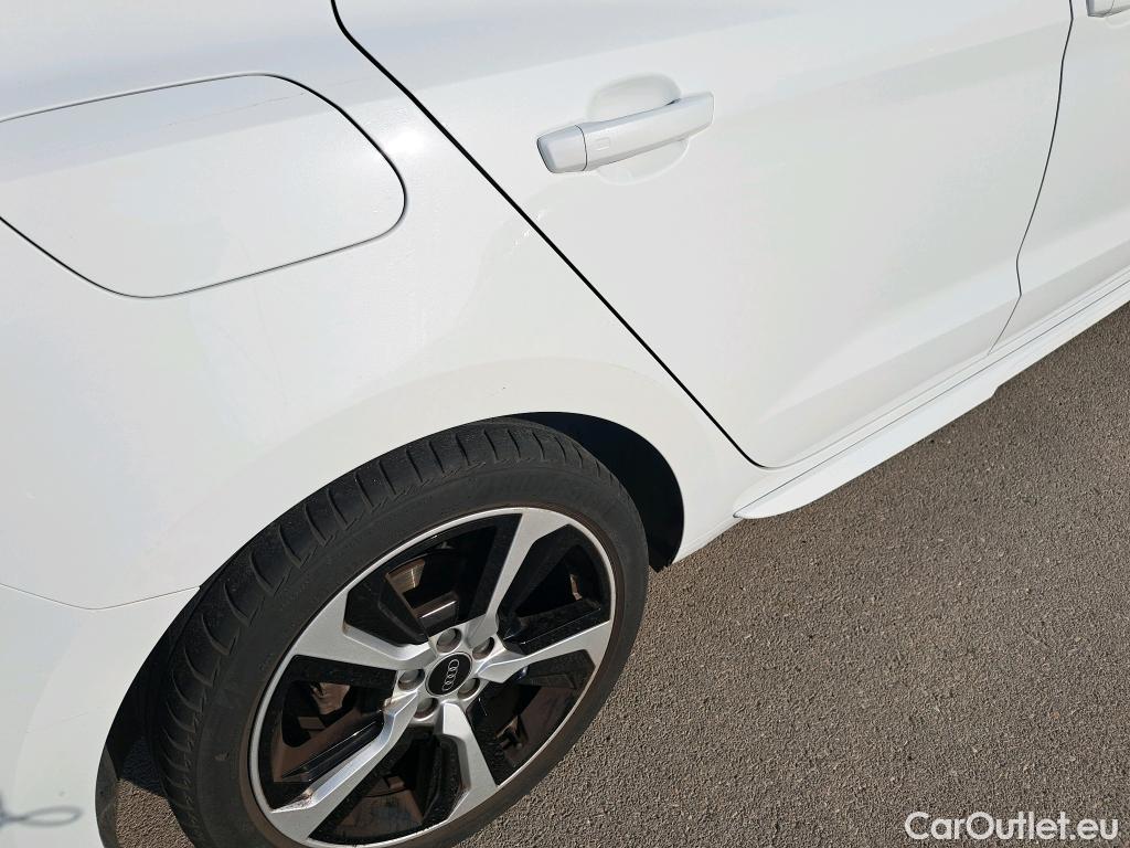  Audi  A1 Sportback AUDI A1 / 2018 / 5P / berlina con portón Sportback Adrenalin 30 TFSI 81kW S tron(SP) #14