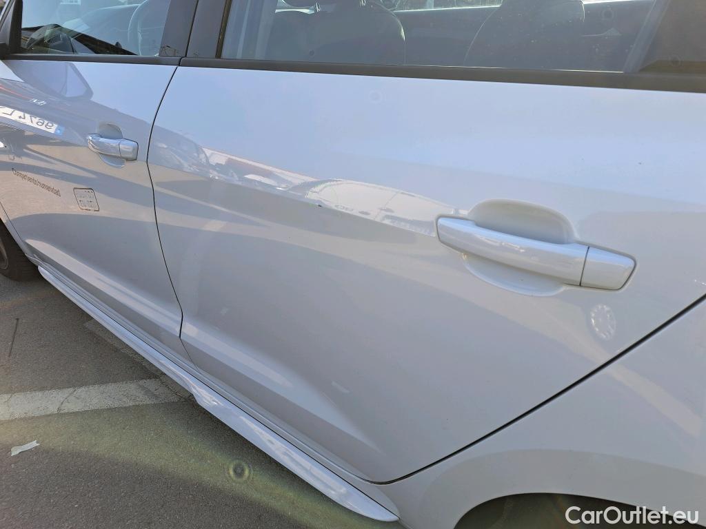  Audi  A1 Sportback AUDI A1 / 2018 / 5P / berlina con portón Sportback Adrenalin 30 TFSI 81kW S tron(SP) #12