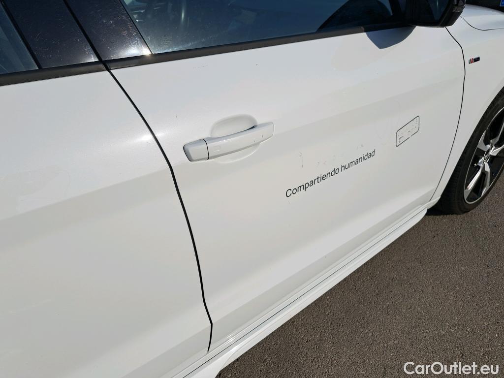  Audi  A1 Sportback AUDI A1 / 2018 / 5P / berlina con portón Sportback Adrenalin 30 TFSI 81kW S tron(SP) #29
