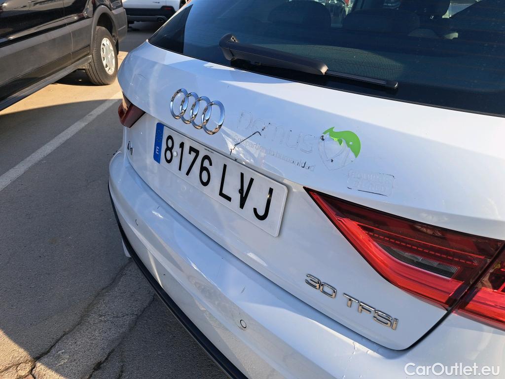  Audi  A1 Sportback AUDI A1 / 2018 / 5P / berlina con portón Sportback Adrenalin 30 TFSI 81kW S tron(SP) #8