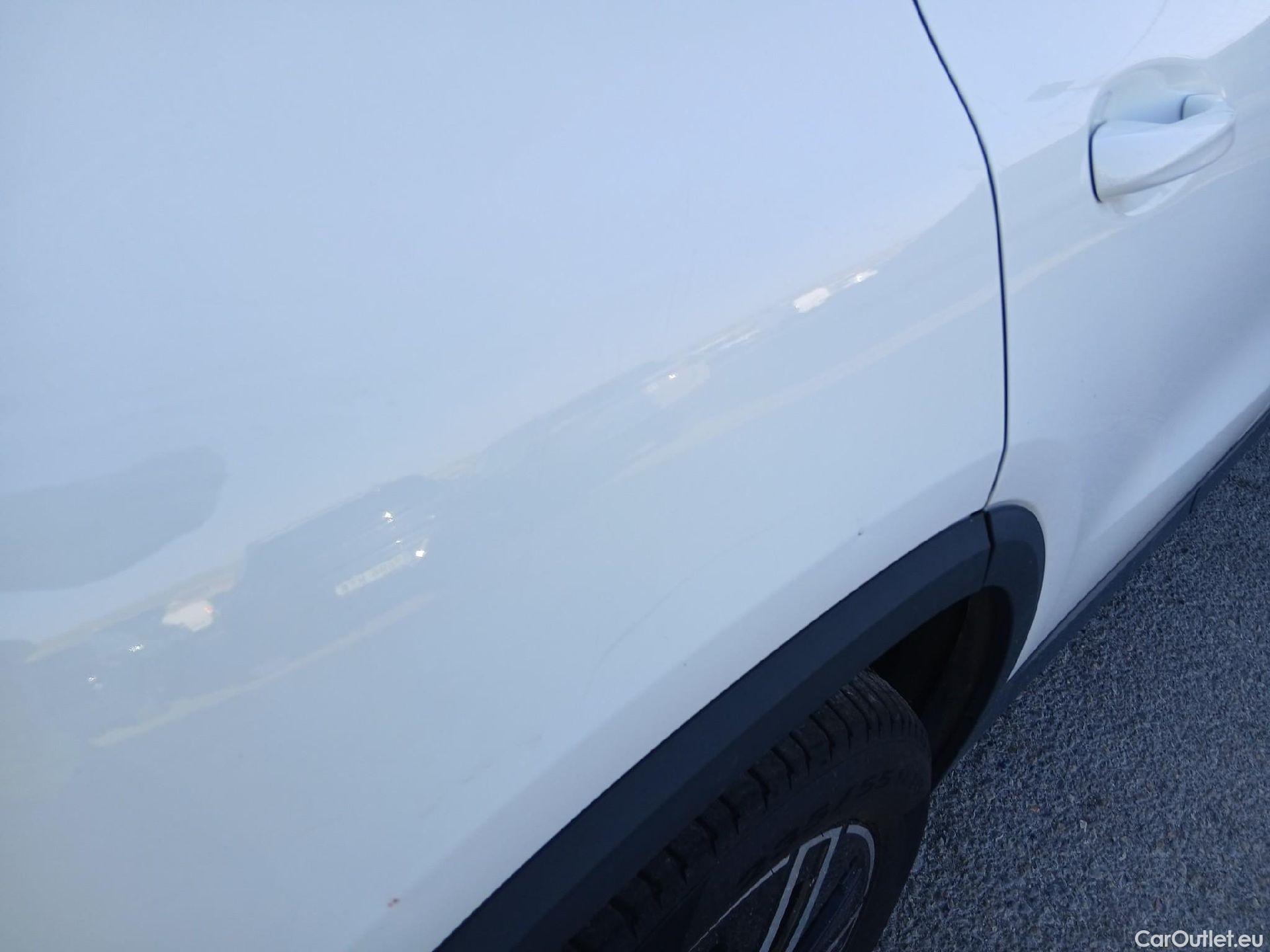  Mercedes  GLA MERCEDES-BENZ  / 2020 / 5P / todoterreno  200 D 4MATIC #19