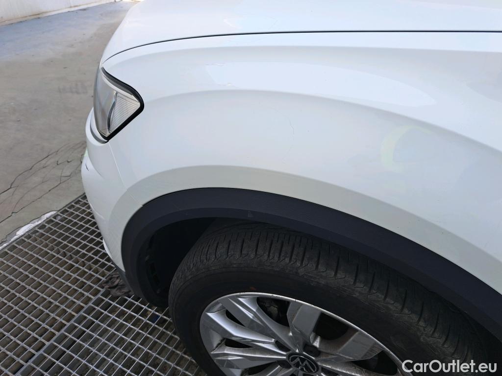  Volkswagen  T-ROC VOLKSWAGEN  / 2017 / 5P / todoterreno Advance 2.0 TDI 85kW (115CV) #28