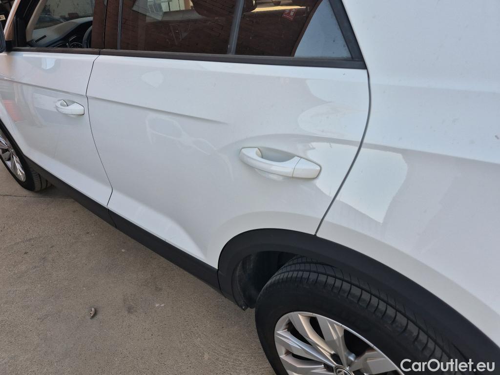  Volkswagen  T-ROC VOLKSWAGEN  / 2017 / 5P / todoterreno Advance 1.0 TSI 85kW (115CV) #13
