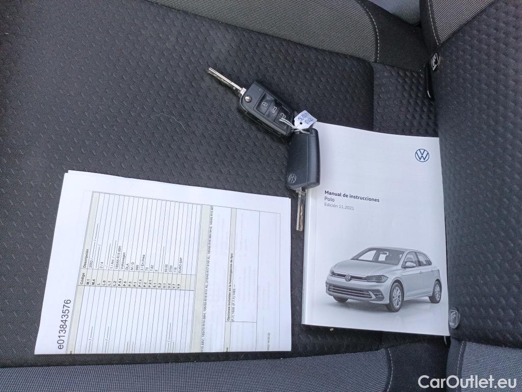  Volkswagen  Polo VOLKSWAGEN  / 2021 / 5P / berlina con portón Life 1.0 TSI 70kW (95CV) #4
