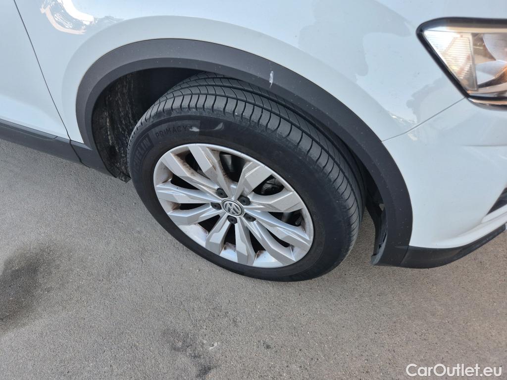  Volkswagen  T-ROC VOLKSWAGEN  / 2017 / 5P / todoterreno Advance 1.0 TSI 85kW (115CV) #3