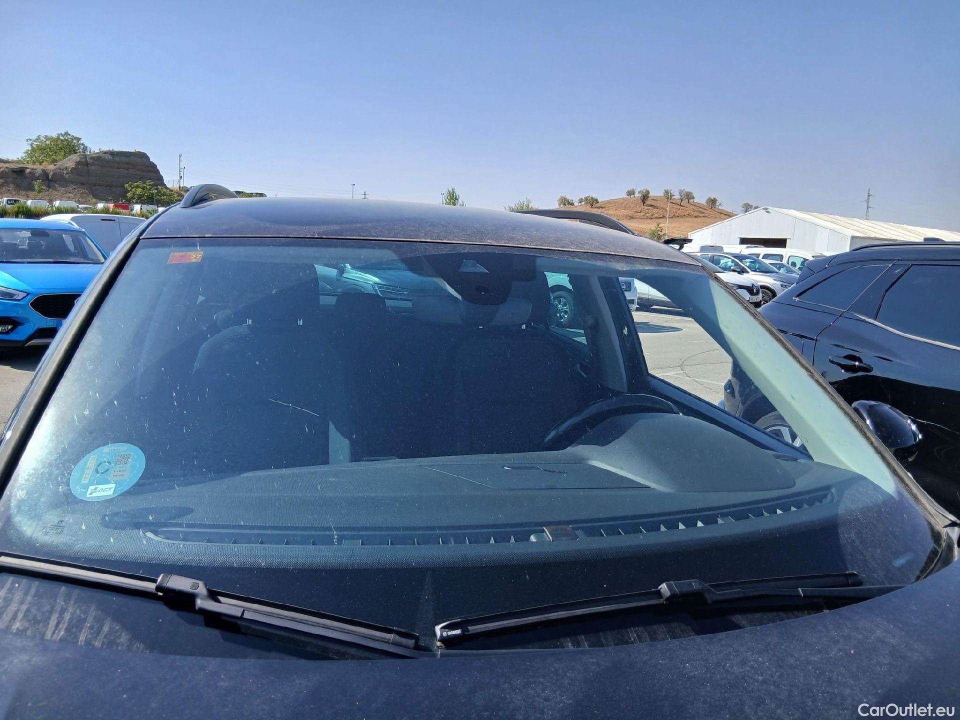  Volkswagen  Tiguan VOLKSWAGEN  / 2020 / 5P / todoterreno Life 2.0 TDI 110kW (150CV) DSG (AC2) #2