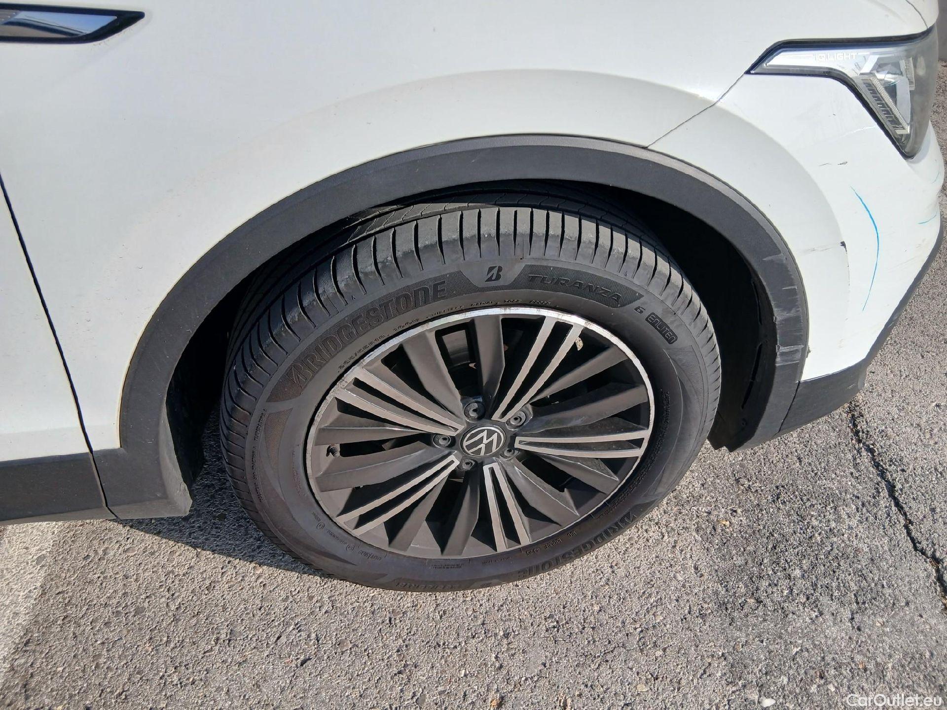  Volkswagen  Tiguan VOLKSWAGEN  / 2020 / 5P / todoterreno Life 1.5 TSI 110kW (150CV) DSG #30