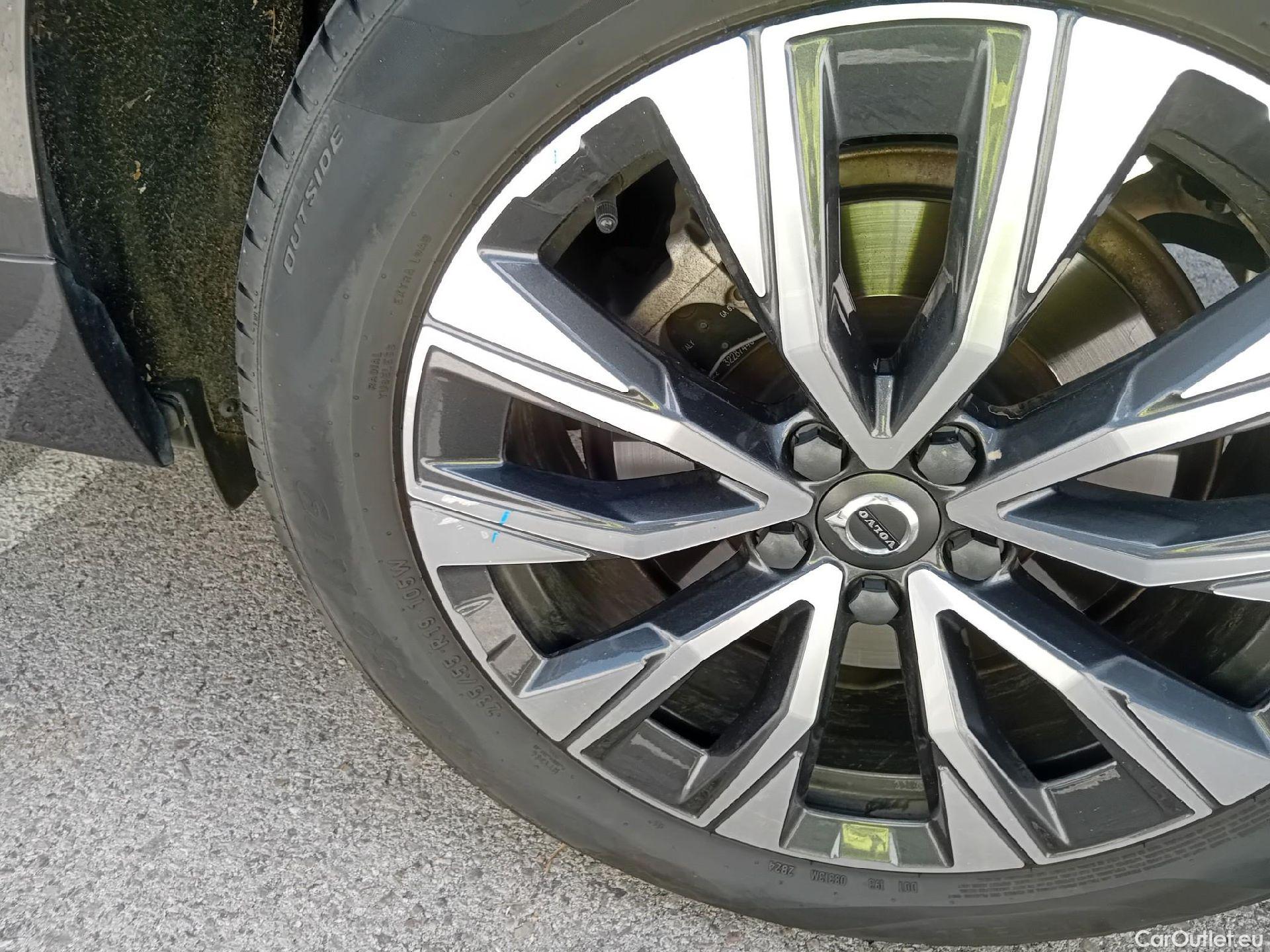  Volvo  XC60 VOLVO  / 2017 / 5P / todoterreno 2.0 T6 AWD Recharge Inscription Auto #18