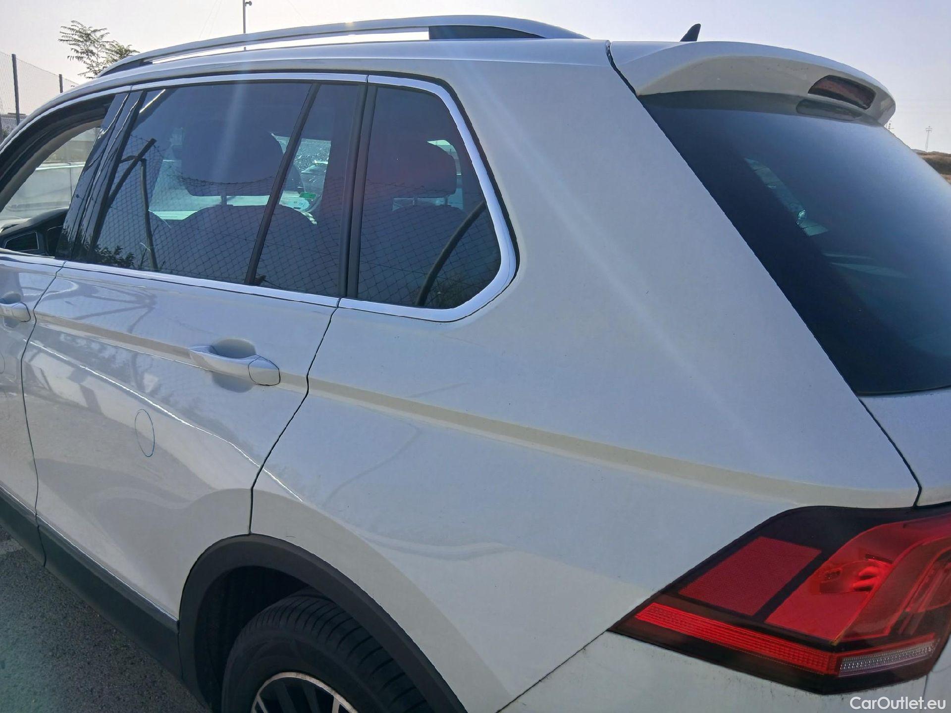  Volkswagen  Tiguan VOLKSWAGEN  / 2020 / 5P / todoterreno Life 1.5 TSI 110kW (150CV) DSG #17