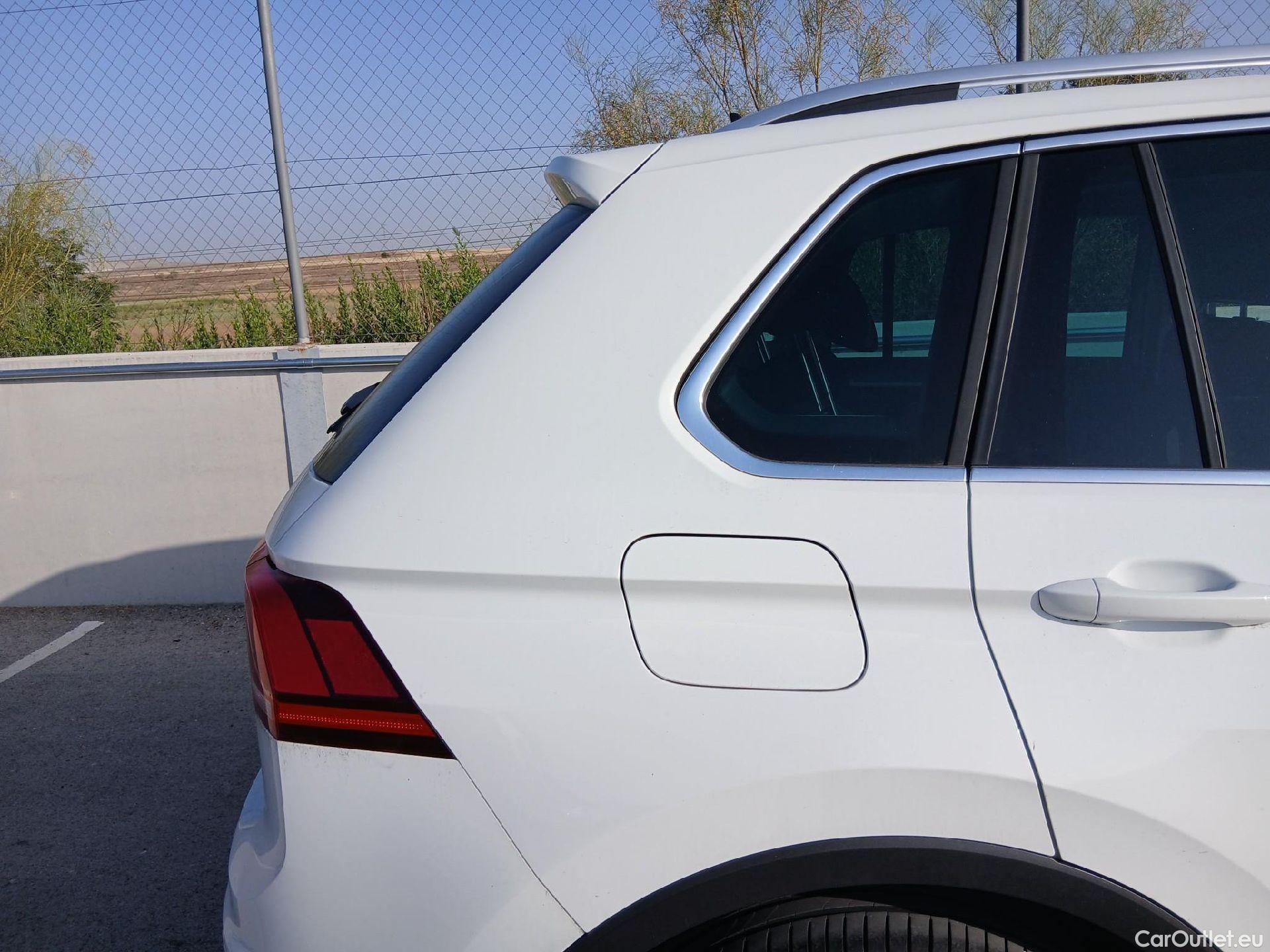  Volkswagen  Tiguan VOLKSWAGEN  / 2020 / 5P / todoterreno Life 1.5 TSI 110kW (150CV) DSG #24