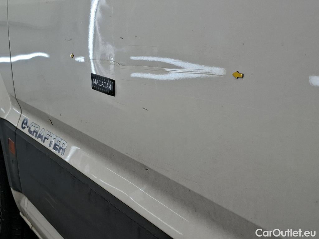  Volkswagen  Crafter  Fourgon e- 35 Fourgon mittellang Hochdach FWD 35kWh BVA #24