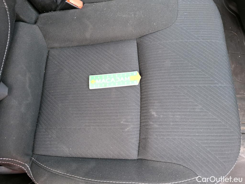  Renault  Trafic  Fourgon L1H1 3T Grand Confort 2.0 dCi 130CV BVM6 E6d #40