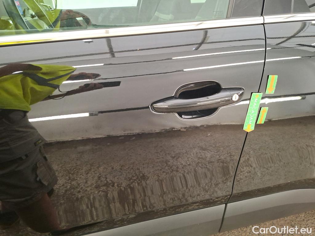  Citroen  C4 CITROEN  X / 2022 / 4P / Berline PureTech 130 S&S EAT8 Shine #10