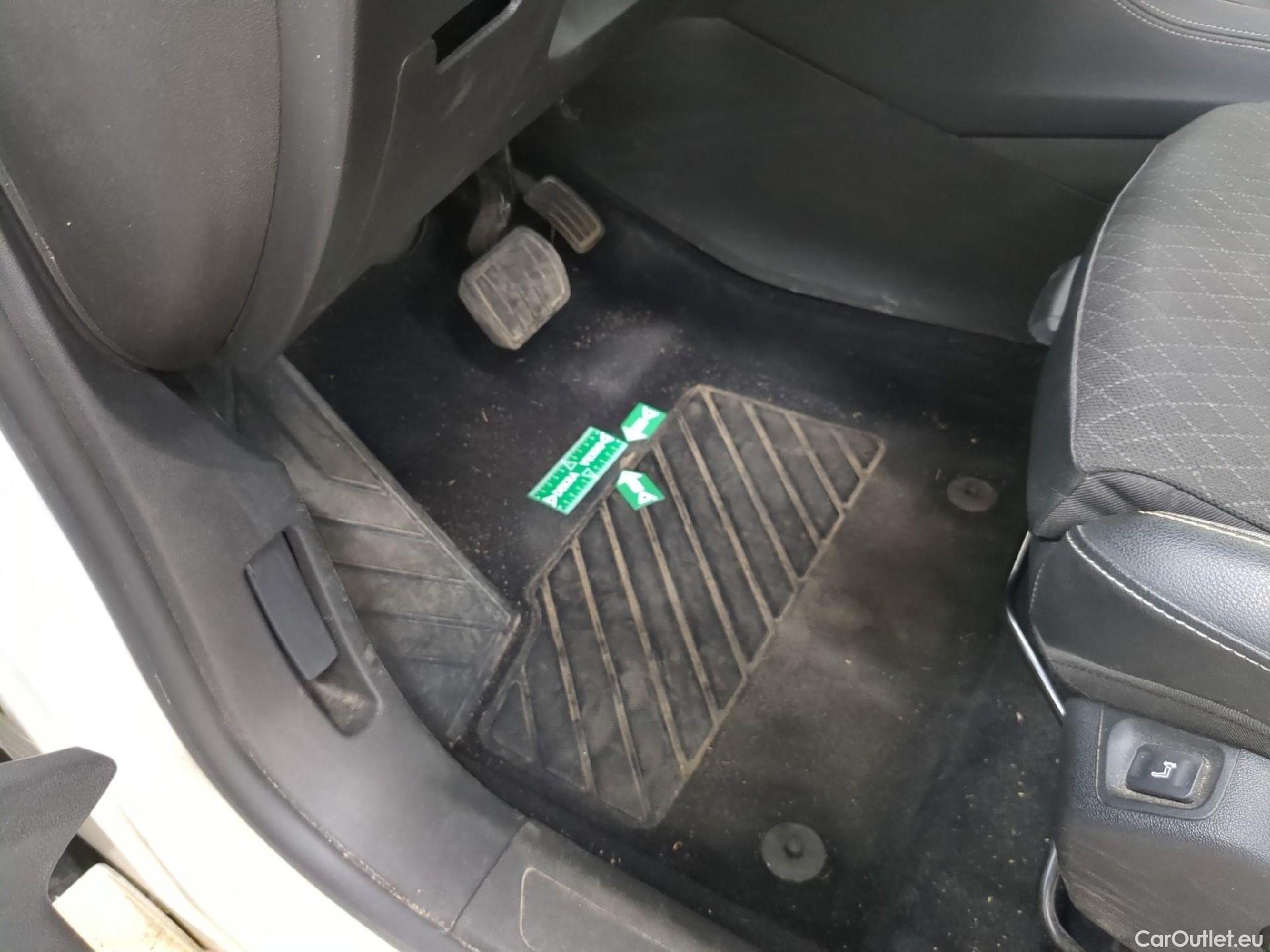  Opel   Grandland X Grandland X Elegance Business 1.5 130CV BVA8 E6d #3