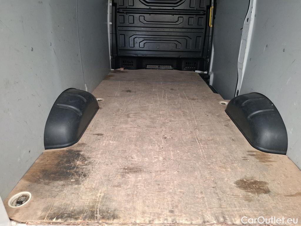  Volkswagen  Crafter  Fourgon e- 35 Fourgon mittellang Hochdach FWD 35kWh BVA #90