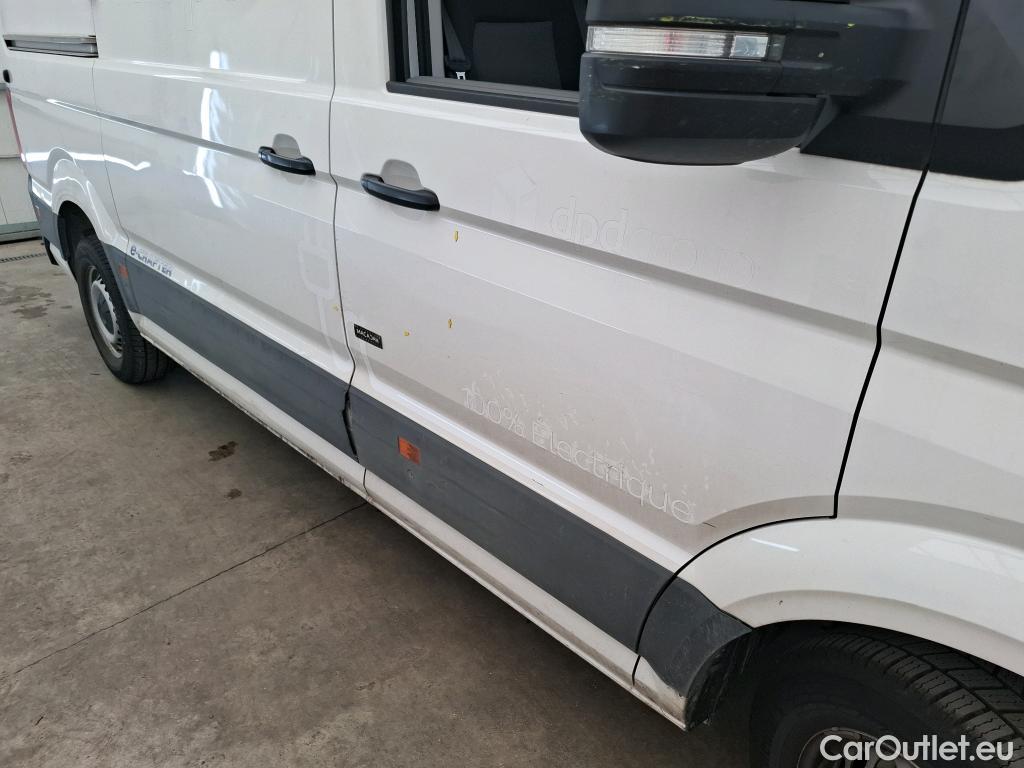  Volkswagen  Crafter  Fourgon e- 35 Fourgon mittellang Hochdach FWD 35kWh BVA #51
