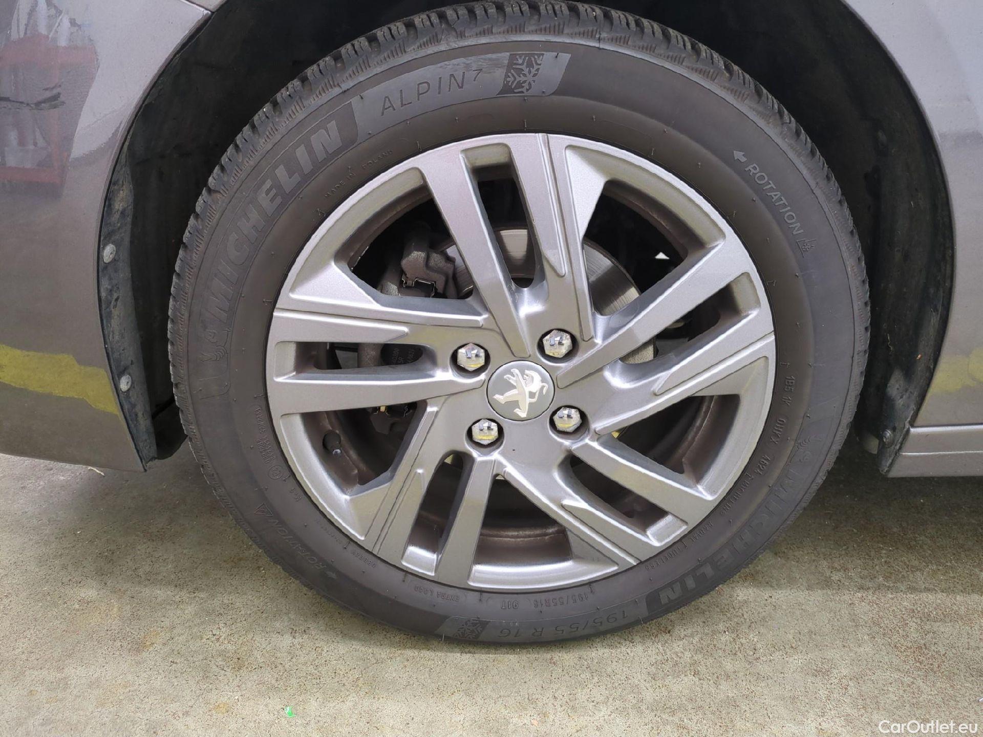  Peugeot  208  Active Business 1.2 PureTech #1