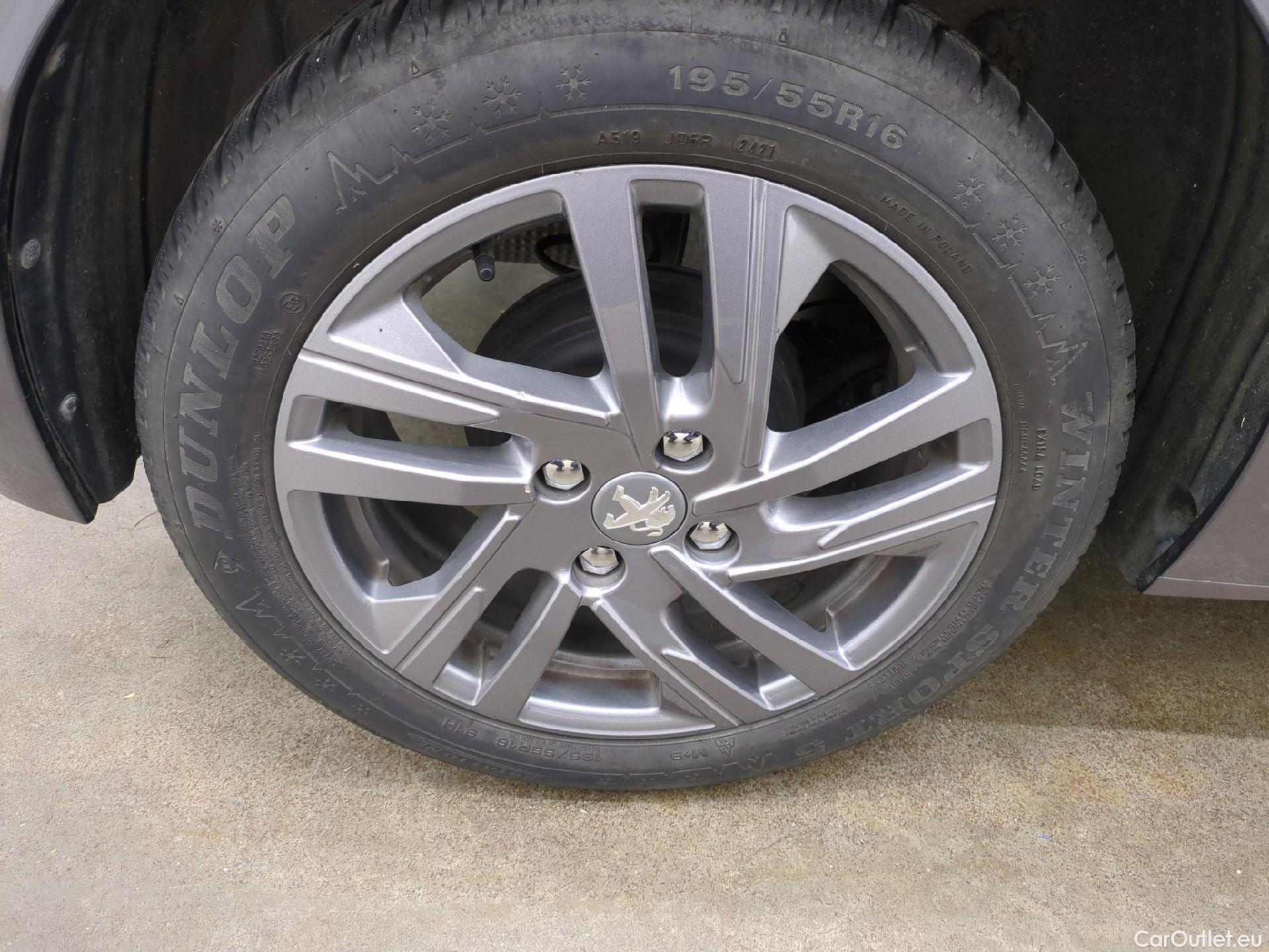  Peugeot  208  Active Business 1.2 PureTech #6