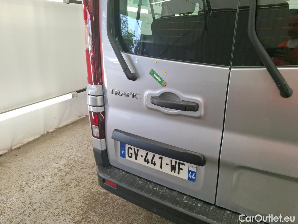  Renault  Trafic  III Combi L1H1 SpaceClass 2.0 dCi #1