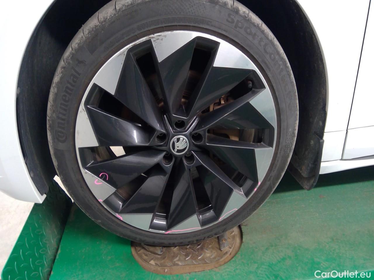  Skoda  ENYAQ  iV80 Sportline 5d #1