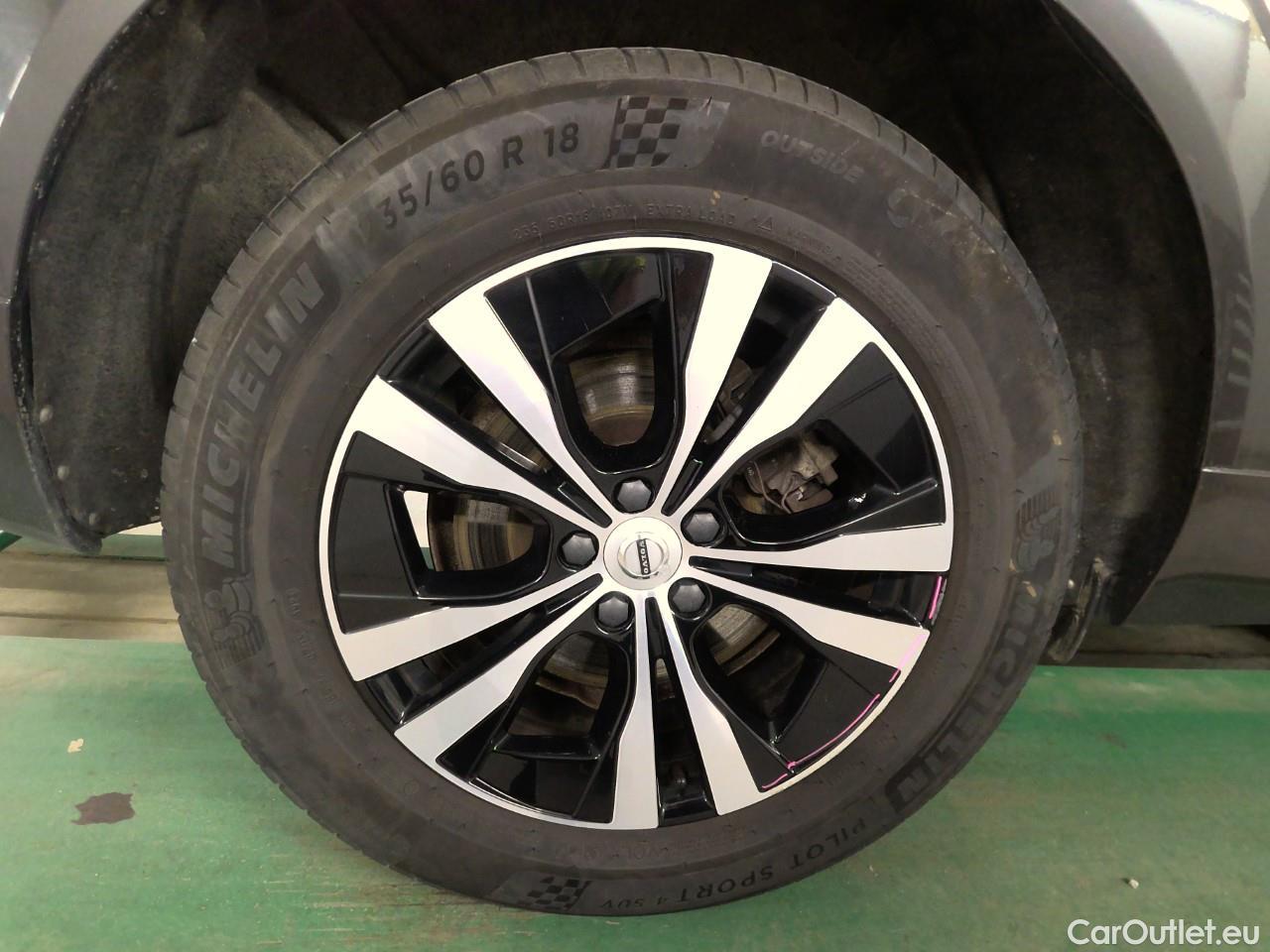  Volvo  XC60  T6 350 Co.Ed.Rec. AWD Aut #10