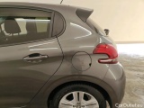  Peugeot  208 Peugeot  Signature 1.2 PureTech 82 5d #28