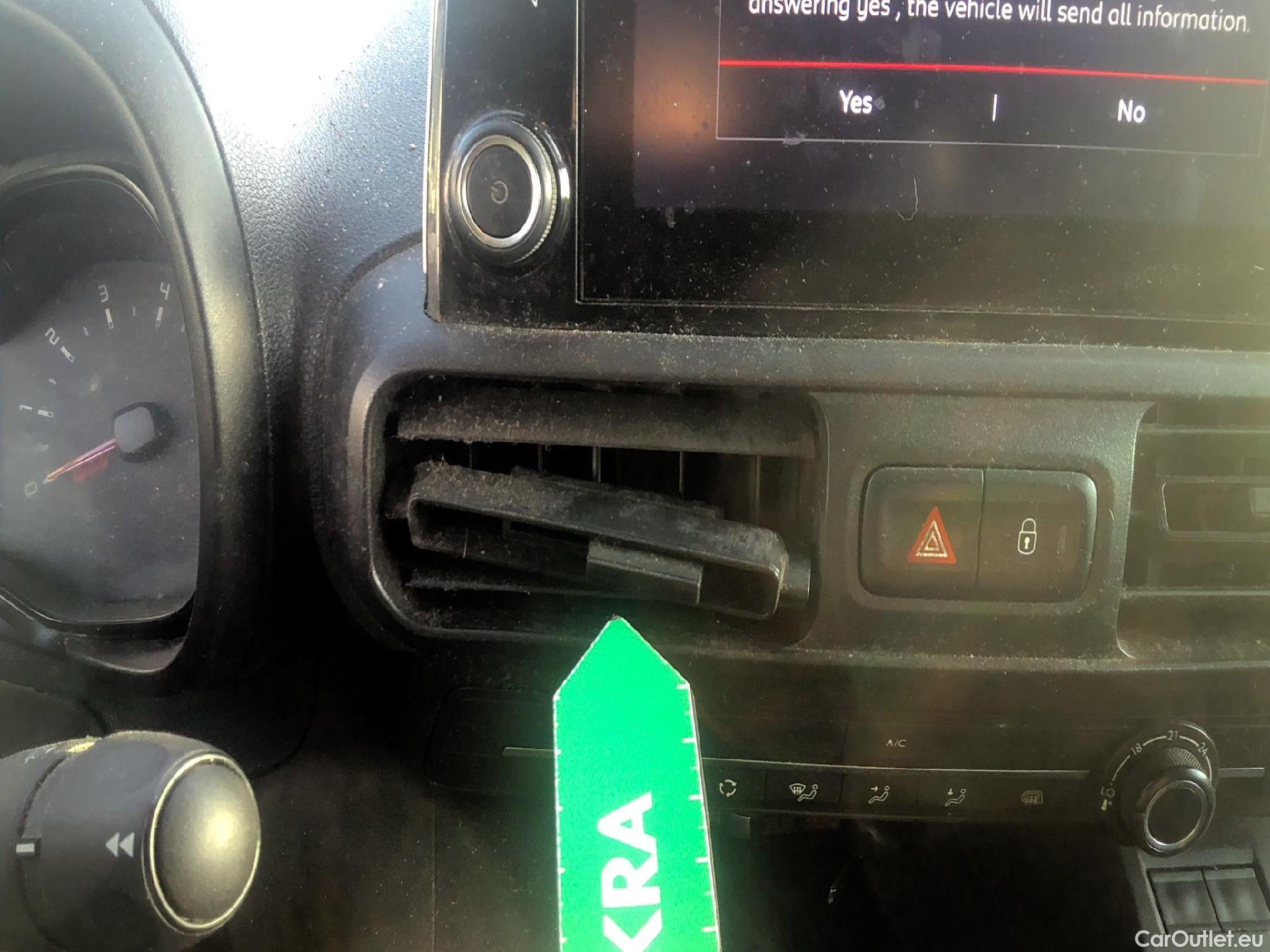  Citroen  Berlingo CITROEN  / 2018 / 3P / furgón derivado de turismo Talla M BlueHDi 100 CONTROL (AC2) #52