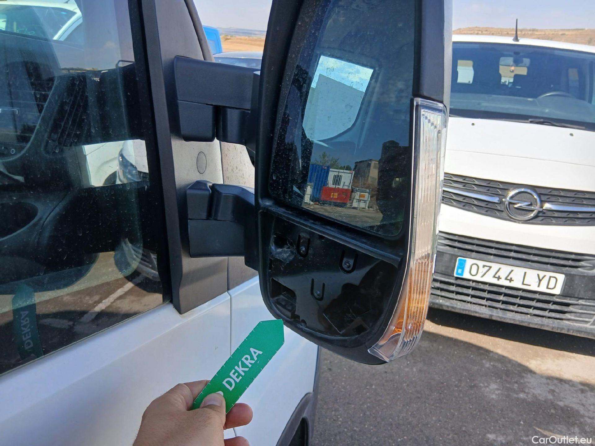  Iveco  Daily IVECO  VU 4p 5G furgón 2.3 TD 35S 14 V 3520L/H3 #44