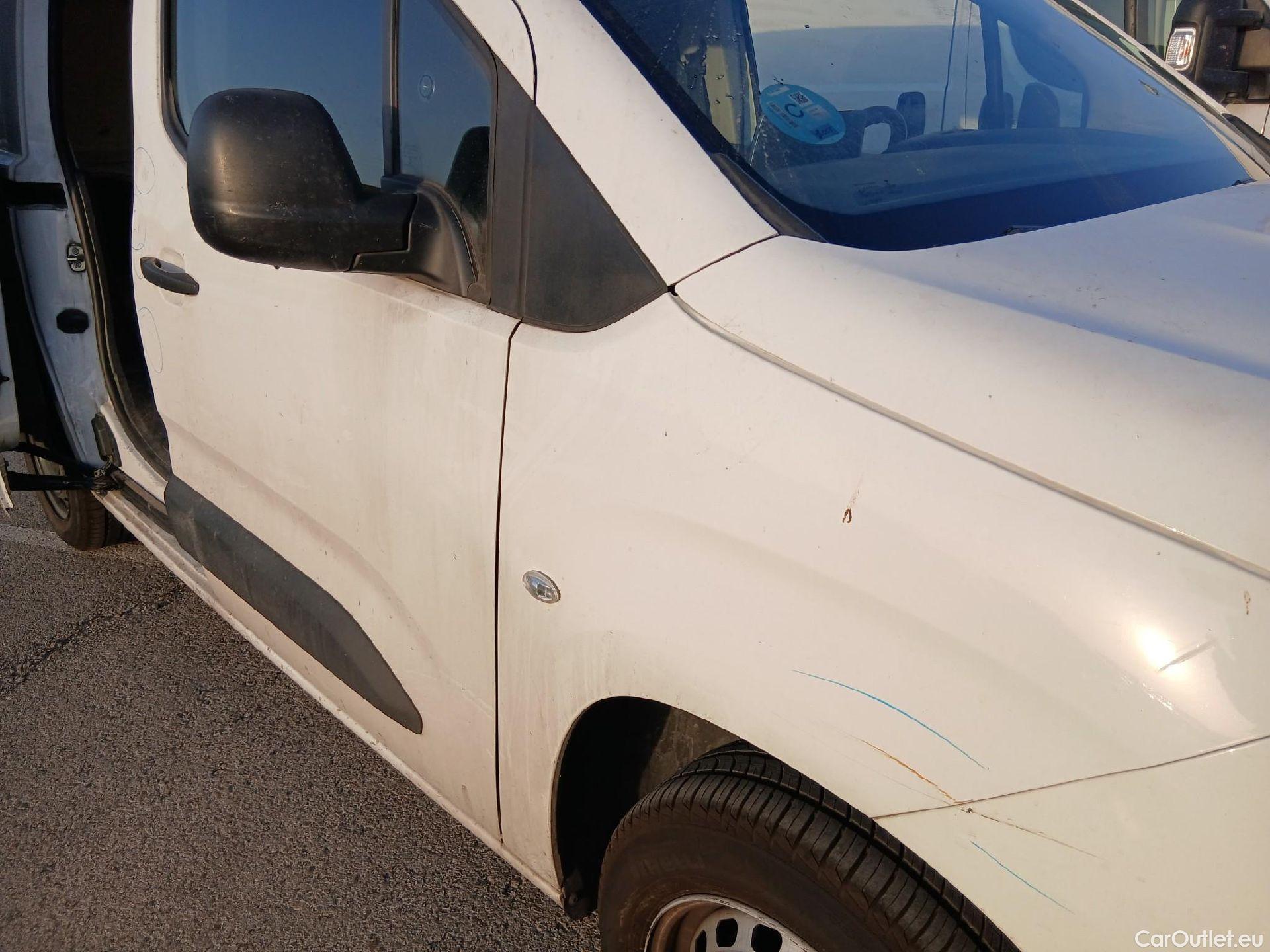  Citroen  Berlingo CITROEN  / 2018 / 3P / furgón derivado de turismo Talla M BlueHDi 100 CONTROL (AC2) #47