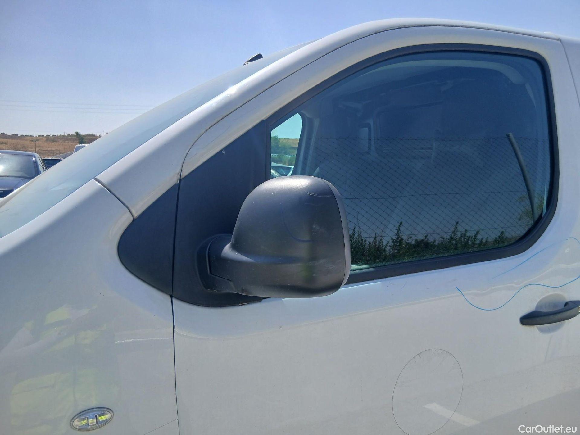  Opel  Vivaro OPEL  / 2019 / 4P / furgón 2.0 Diésel 107kW (145CV) L Inc. Express #9