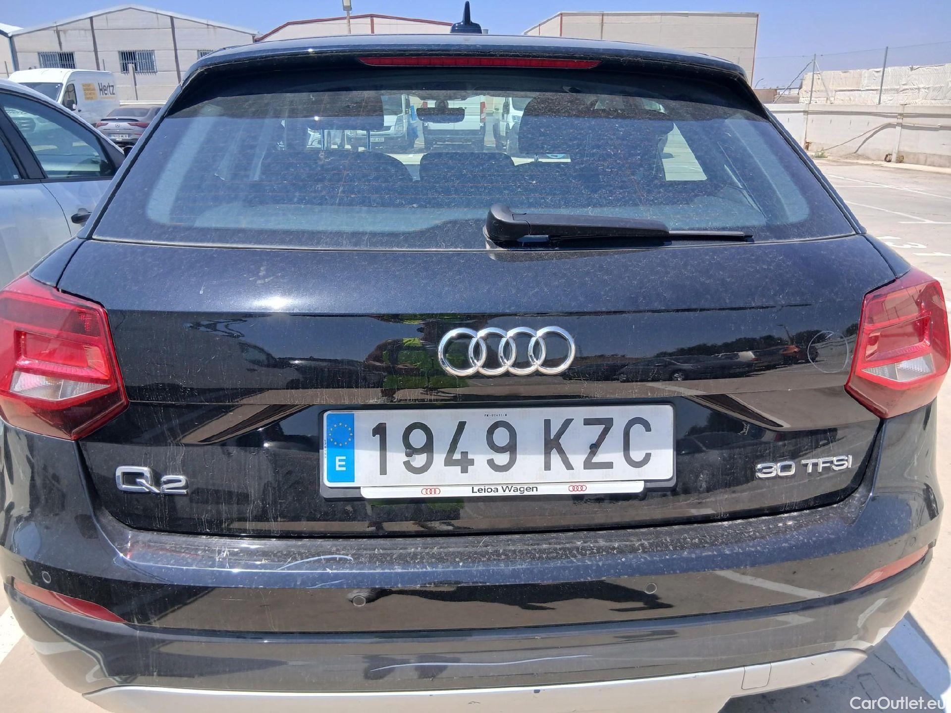  Audi  Q2 AUDI  / 2016 / 5P / todoterreno Design 30 TFSI 85kW (116CV) #37