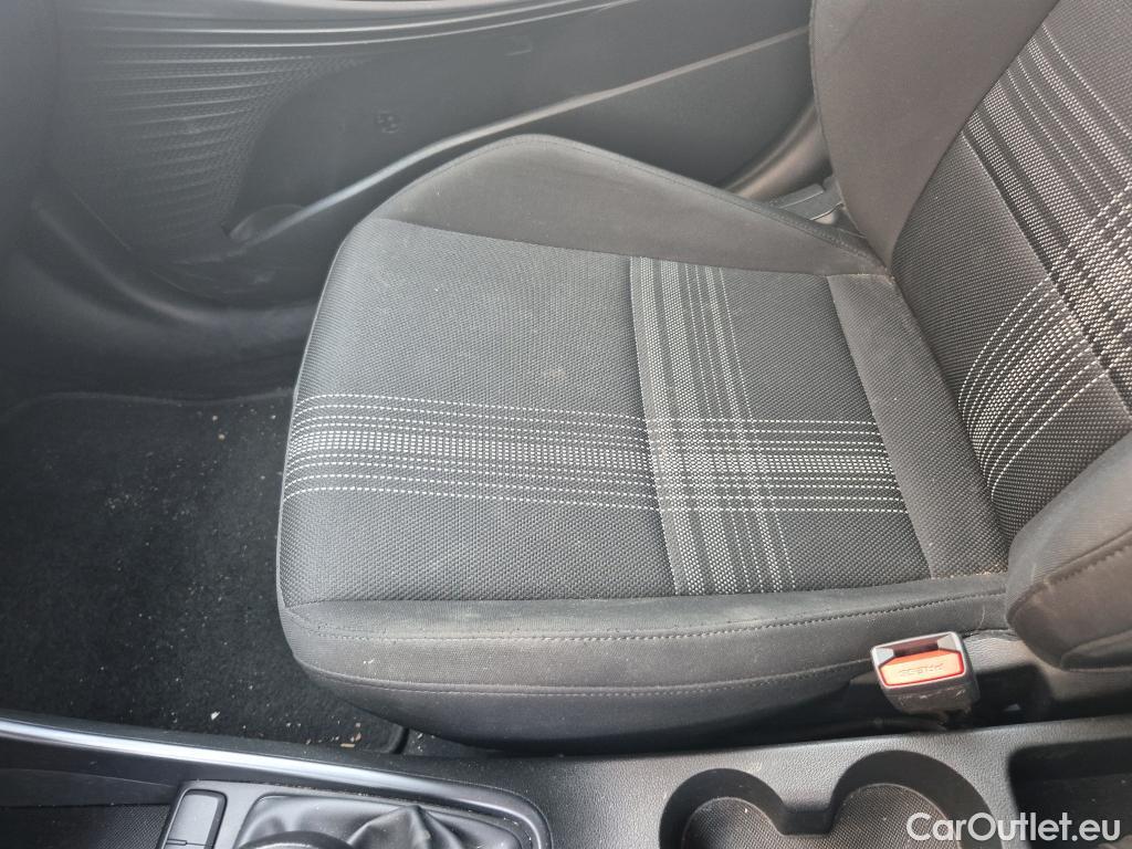  Hyundai  Bayon HYUNDAI  / 2021 / 5P / todoterreno 1.2 MPI Essence #5