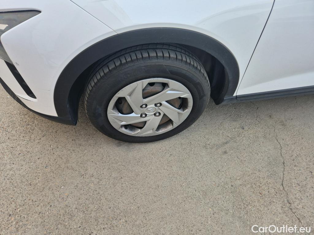  Hyundai  Bayon HYUNDAI  / 2021 / 5P / todoterreno 1.2 MPI Essence #16