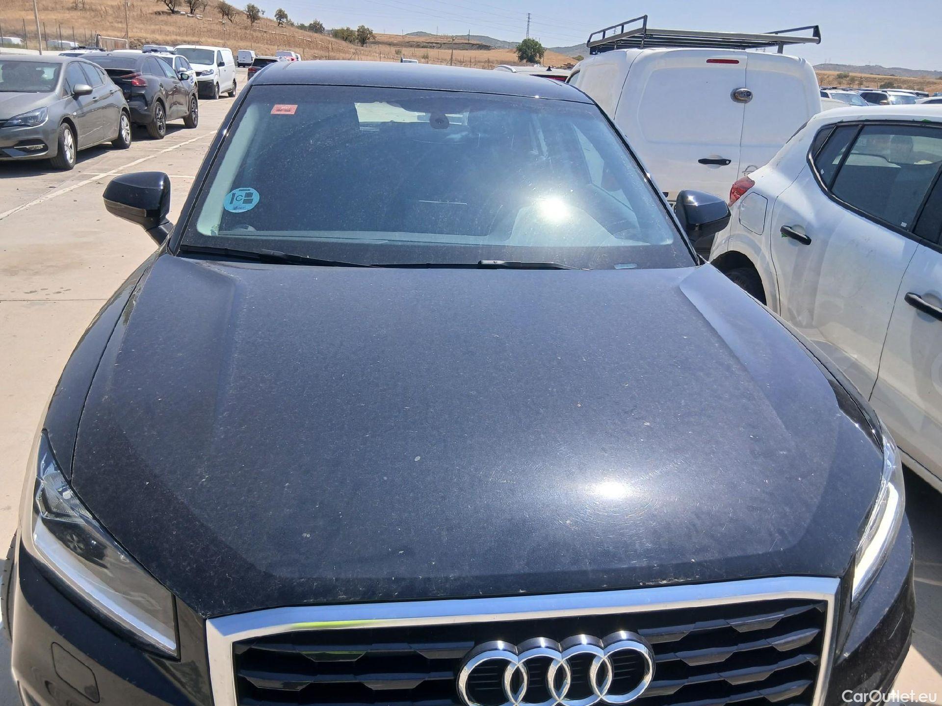  Audi  Q2 AUDI  / 2016 / 5P / todoterreno Design 30 TFSI 85kW (116CV) #2