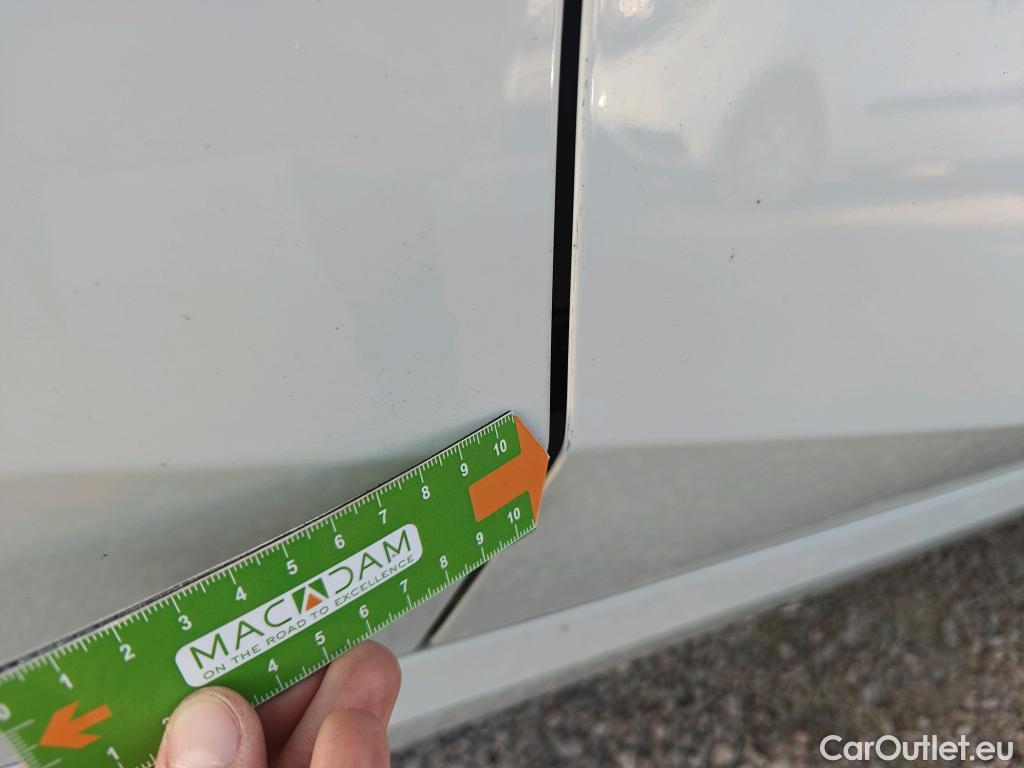  Bmw  Serie 1 BMW  / 2019 / 5P / berlina con portón 116d #15