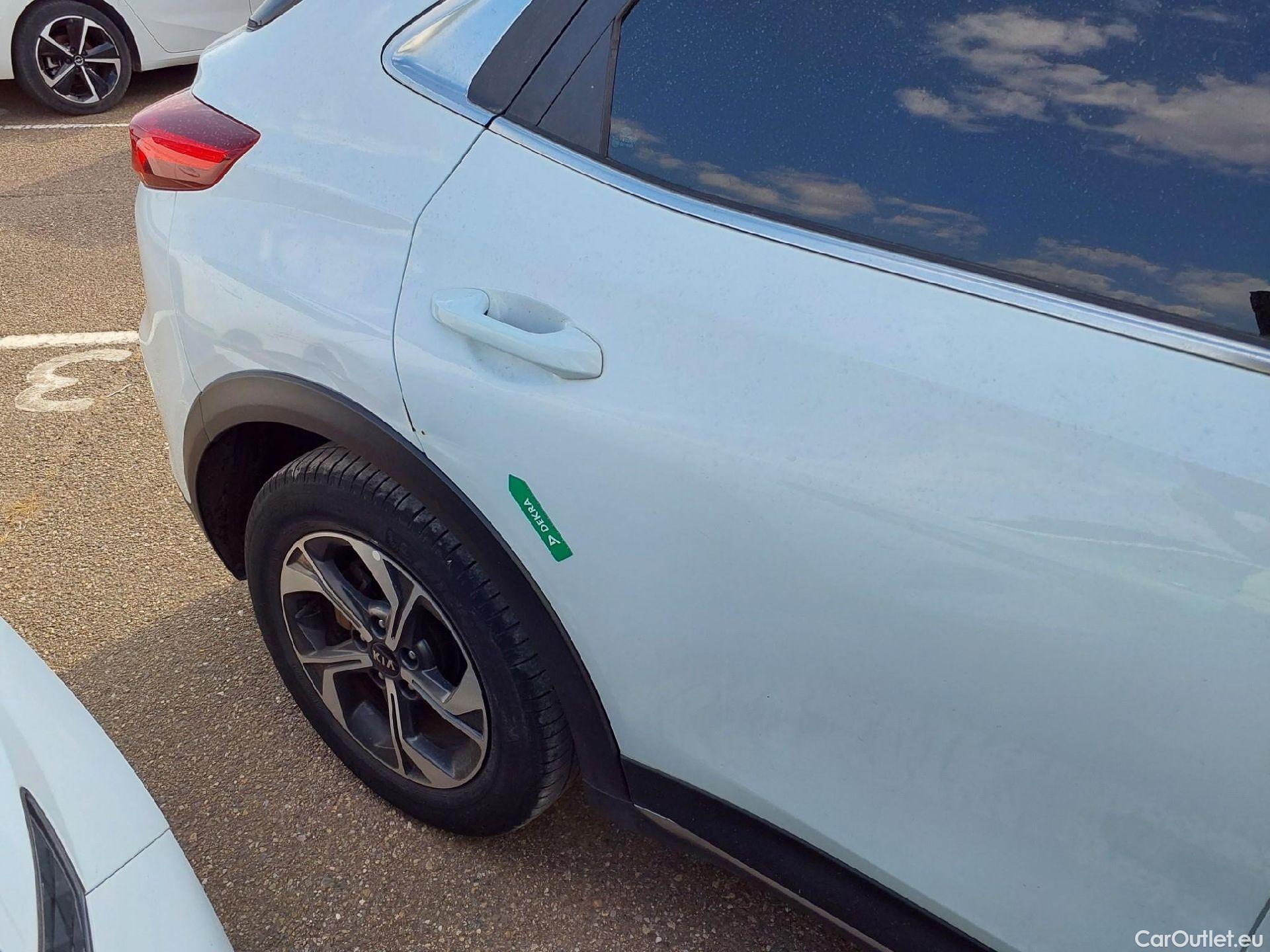  KIA  XCeed KIA  / 2019 / 5P / todoterreno 1.0 T-GDi Drive 88kW (120CV) #20