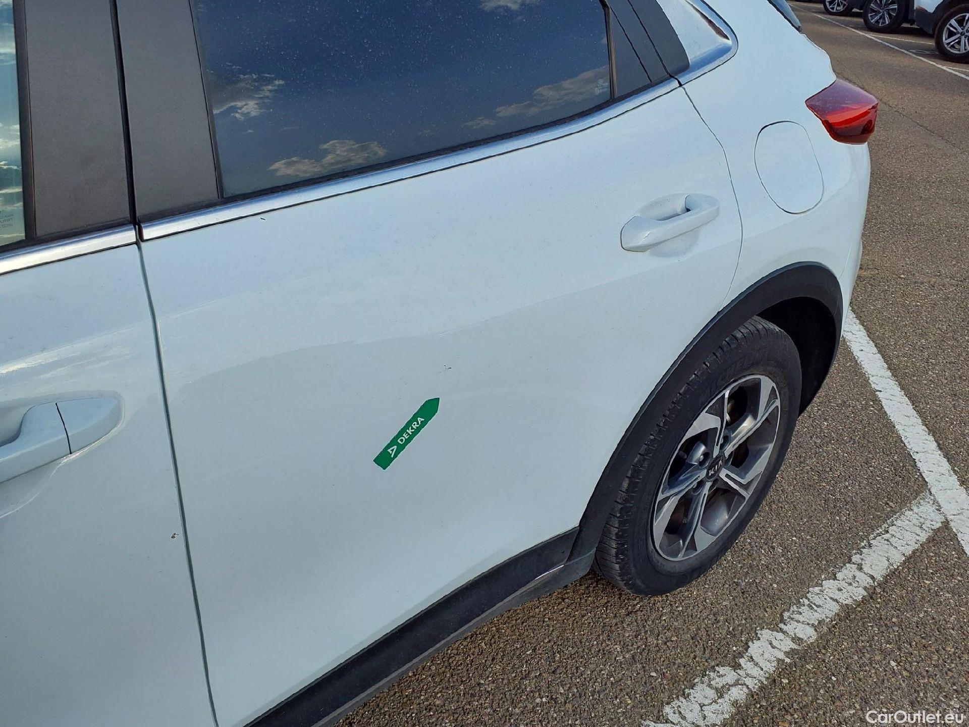  KIA  XCeed KIA  / 2019 / 5P / todoterreno 1.0 T-GDi Drive 88kW (120CV) #10