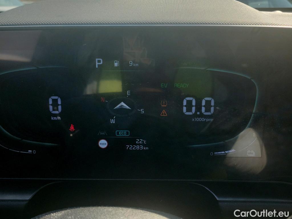  KIA  Niro KIA  / 2022 / 5P / crossover 1.6 GDi HEV 104kW (141CV) Drive #39